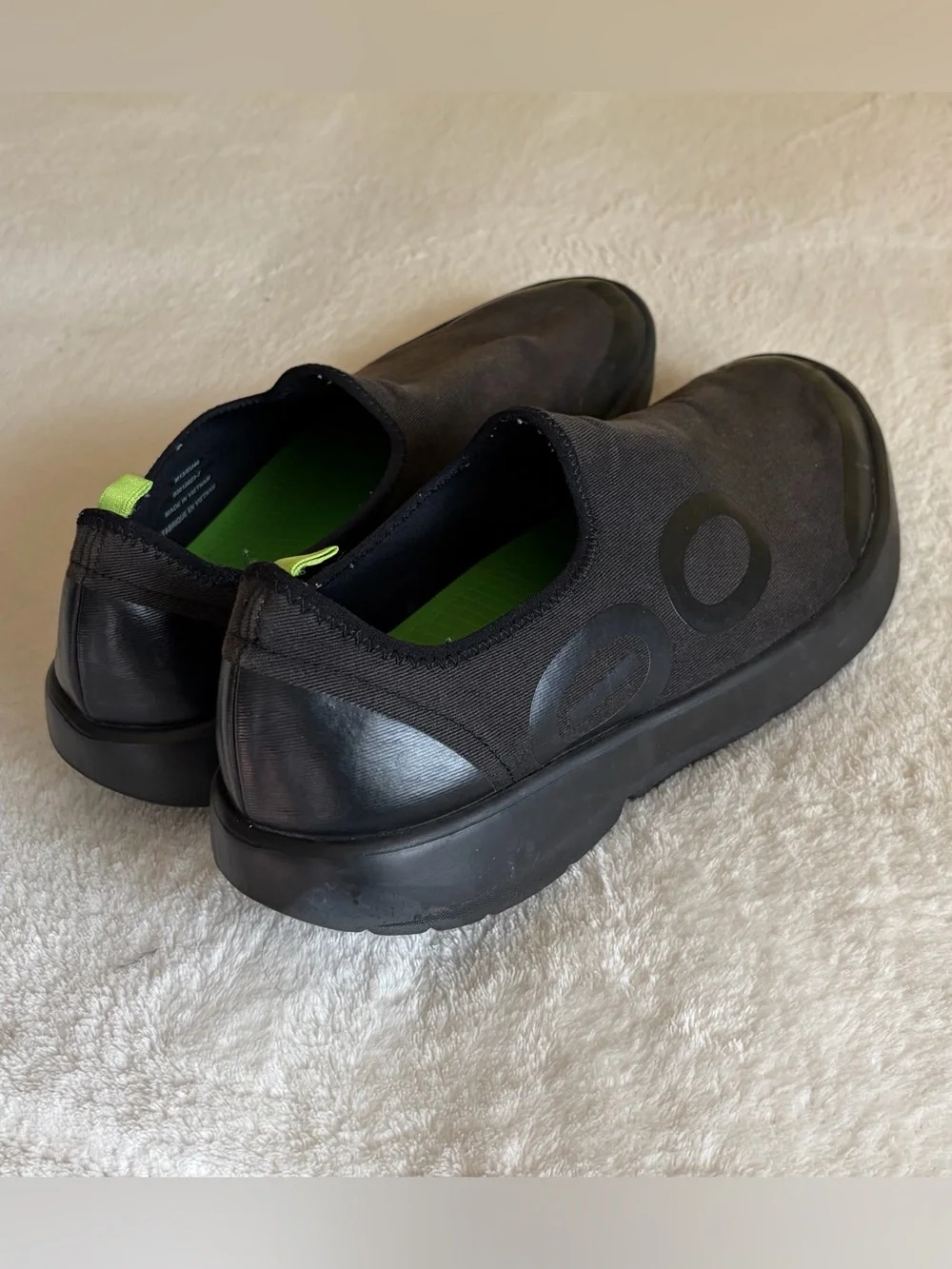 OOFOS men shoes